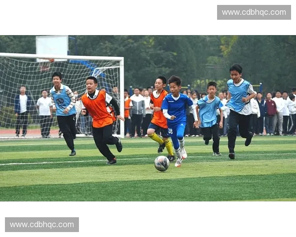 中学足球联赛：青春挥洒绿茵场 拼搏与梦想交织的竞技盛宴